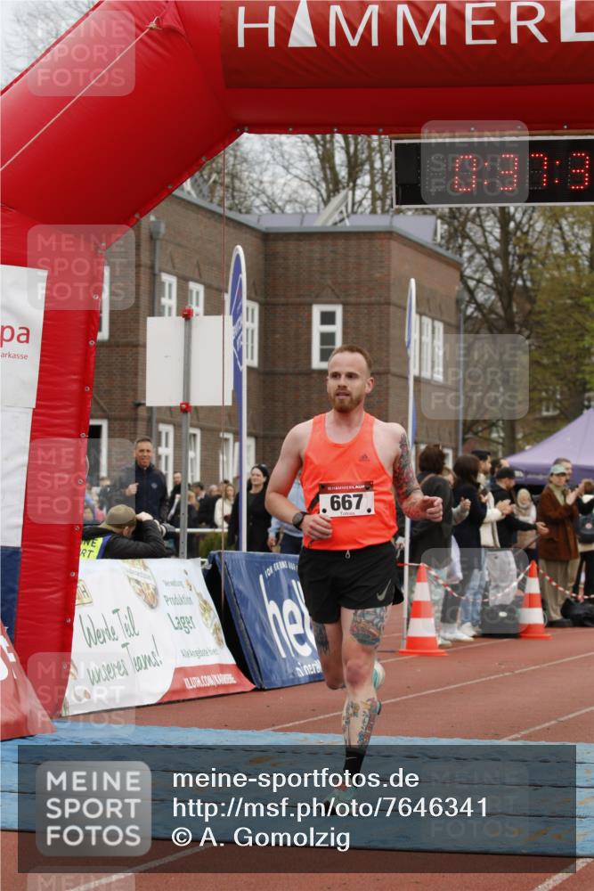13.04.2025 - Hammer Lauf A. Gomolzig http://msf.ph/oto/7646341 13.04.2025 10:23:35 Ziel 667, 702, 1855, 1941 meine-sportfotos.de