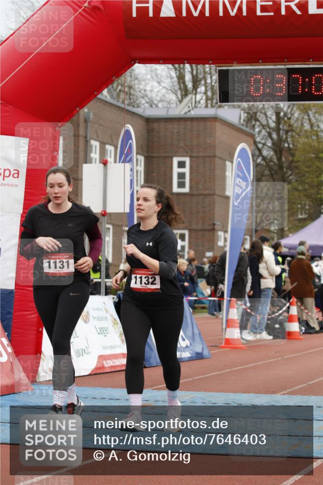 13.04.2025 - Hammer Lauf A. Gomolzig http://msf.ph/oto/7646403 13.04.2025 10:23:00 Ziel 1131, 1132 meine-sportfotos.de