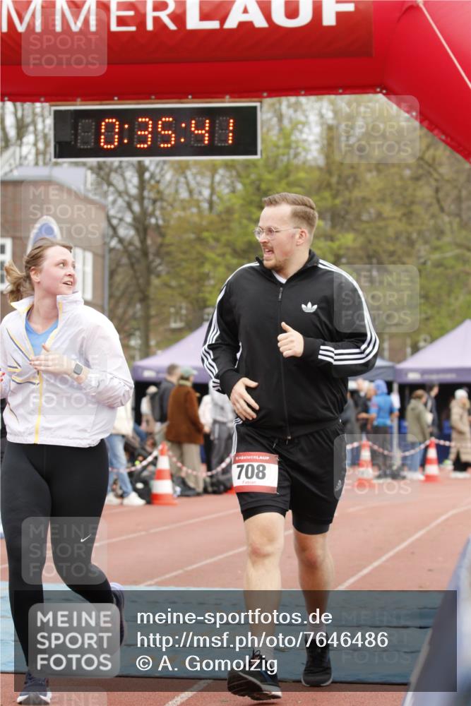 13.04.2025 - Hammer Lauf A. Gomolzig http://msf.ph/oto/7646486 13.04.2025 10:21:40 Ziel 137, 706, 708, 871 meine-sportfotos.de