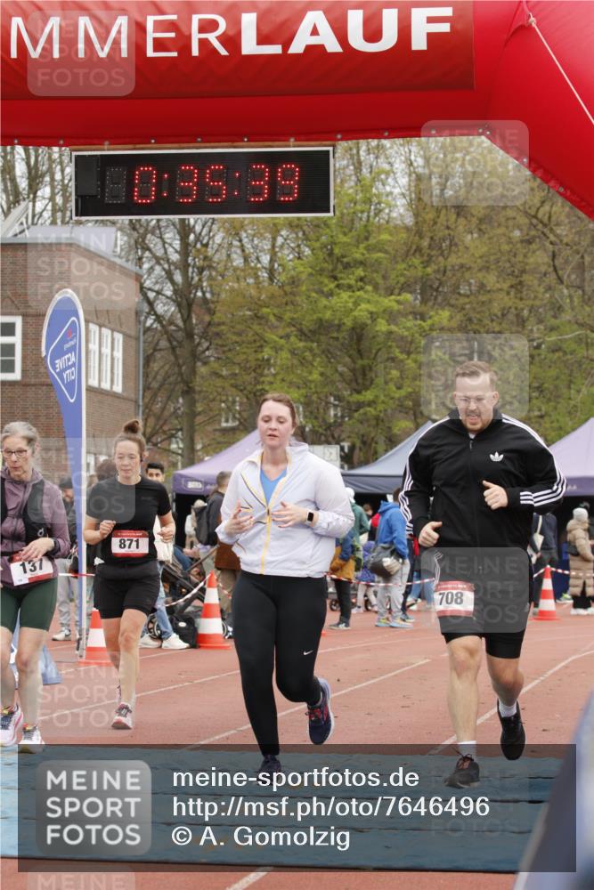 13.04.2025 - Hammer Lauf A. Gomolzig http://msf.ph/oto/7646496 13.04.2025 10:21:39 Ziel 137, 706, 708, 871 meine-sportfotos.de
