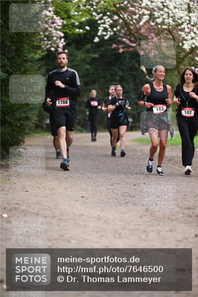 13.04.2025 - Hammer Lauf Dr. Thomas Lammeyer http://msf.ph/oto/7646500 13.04.2025 10:16:23 Laufen 1788, 183, 182 meine-sportfotos.de