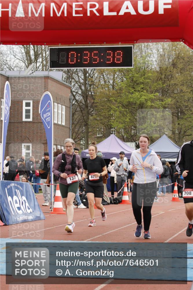 13.04.2025 - Hammer Lauf A. Gomolzig http://msf.ph/oto/7646501 13.04.2025 10:21:38 Ziel 137, 706, 708, 871 meine-sportfotos.de