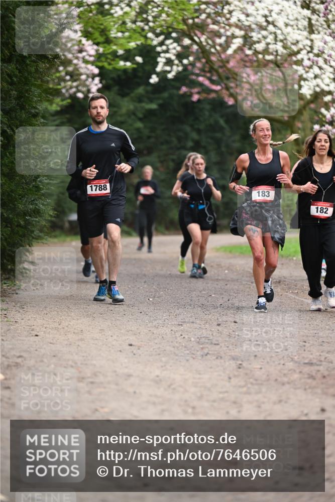 13.04.2025 - Hammer Lauf Dr. Thomas Lammeyer http://msf.ph/oto/7646506 13.04.2025 10:16:23 Laufen 1788, 183, 182 meine-sportfotos.de