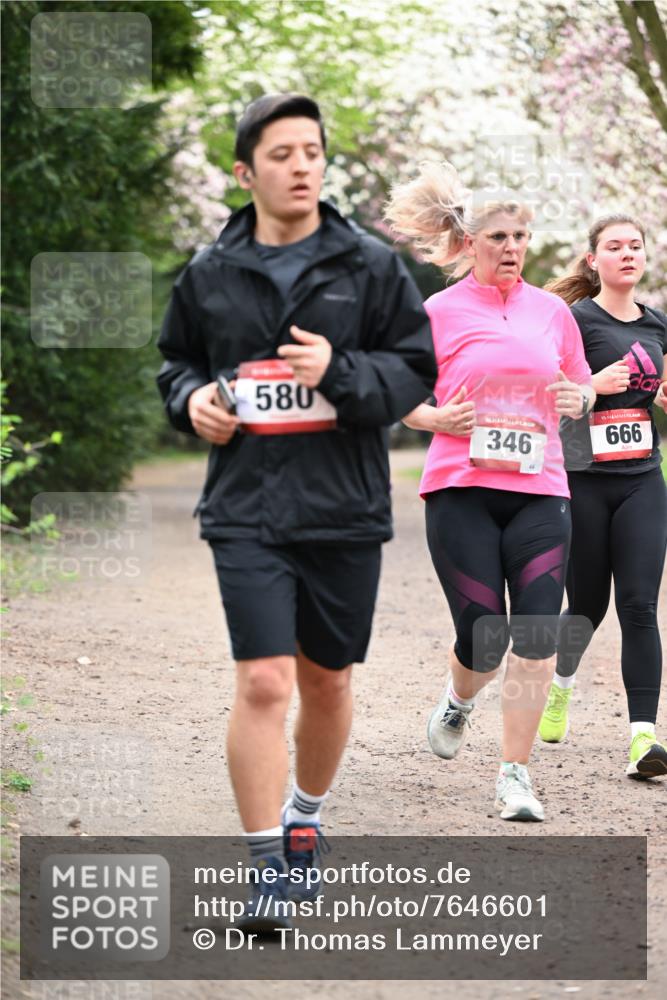 13.04.2025 - Hammer Lauf Dr. Thomas Lammeyer http://msf.ph/oto/7646601 13.04.2025 10:16:31 Laufen 580, 15, 346, 15, 666, 44 meine-sportfotos.de