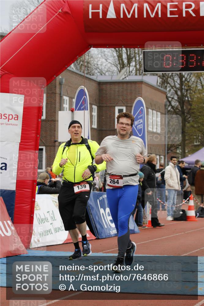 13.04.2025 - Hammer Lauf A. Gomolzig http://msf.ph/oto/7646866 13.04.2025 10:19:26 Ziel 139, 258, 264, 419, 569 meine-sportfotos.de