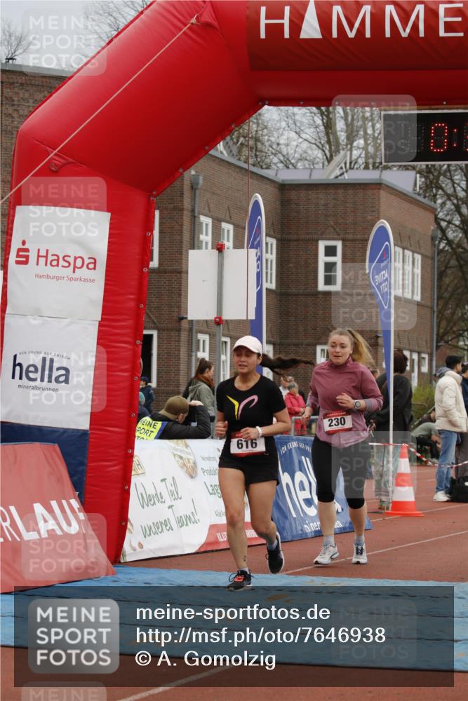 13.04.2025 - Hammer Lauf A. Gomolzig http://msf.ph/oto/7646938 13.04.2025 10:19:08 Ziel 230, 570, 616 meine-sportfotos.de