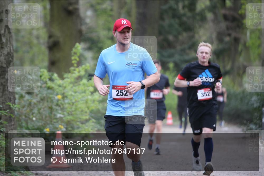 13.04.2025 - Hammer Lauf Jannik Wohlers http://msf.ph/oto/7647137 13.04.2025 11:31:26 Laufen 15, 252, 442, 352 meine-sportfotos.de
