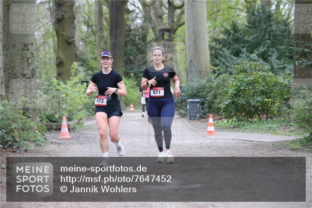 13.04.2025 - Hammer Lauf Jannik Wohlers http://msf.ph/oto/7647452 13.04.2025 11:30:30 Laufen 572, 571 meine-sportfotos.de
