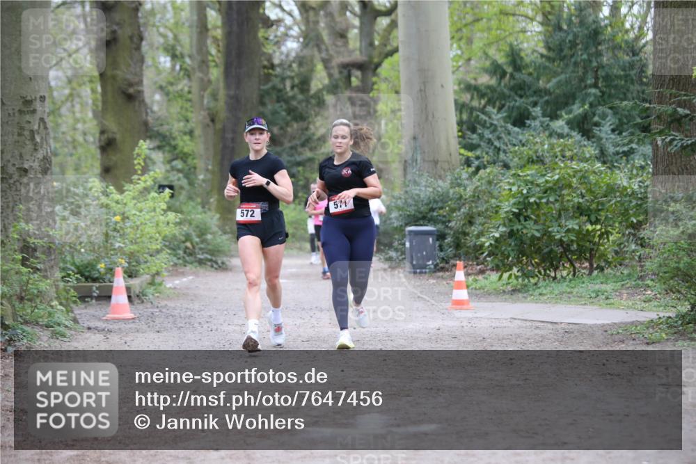 13.04.2025 - Hammer Lauf Jannik Wohlers http://msf.ph/oto/7647456 13.04.2025 11:30:29 Laufen 572, 571 meine-sportfotos.de