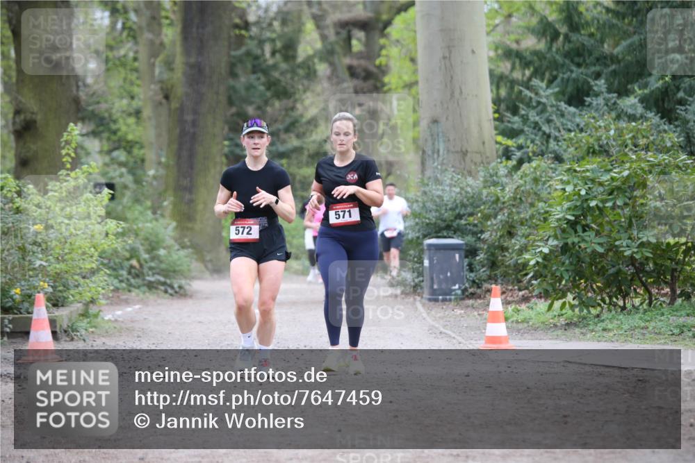 13.04.2025 - Hammer Lauf Jannik Wohlers http://msf.ph/oto/7647459 13.04.2025 11:30:28 Laufen 572, 571 meine-sportfotos.de