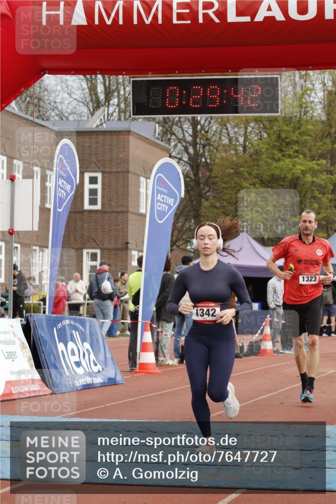 13.04.2025 - Hammer Lauf A. Gomolzig http://msf.ph/oto/7647727 13.04.2025 10:15:42 Ziel 323, 1323, 1342, 1836 meine-sportfotos.de