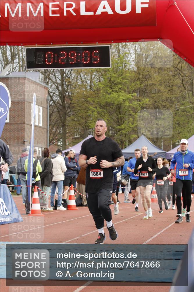 13.04.2025 - Hammer Lauf A. Gomolzig http://msf.ph/oto/7647866 13.04.2025 10:15:05 Ziel 125, 254, 460, 472, 525, 526, 743, 752, 906, 962, 976, 1815, 1884, 1927, 1928, 1956 meine-sportfotos.de