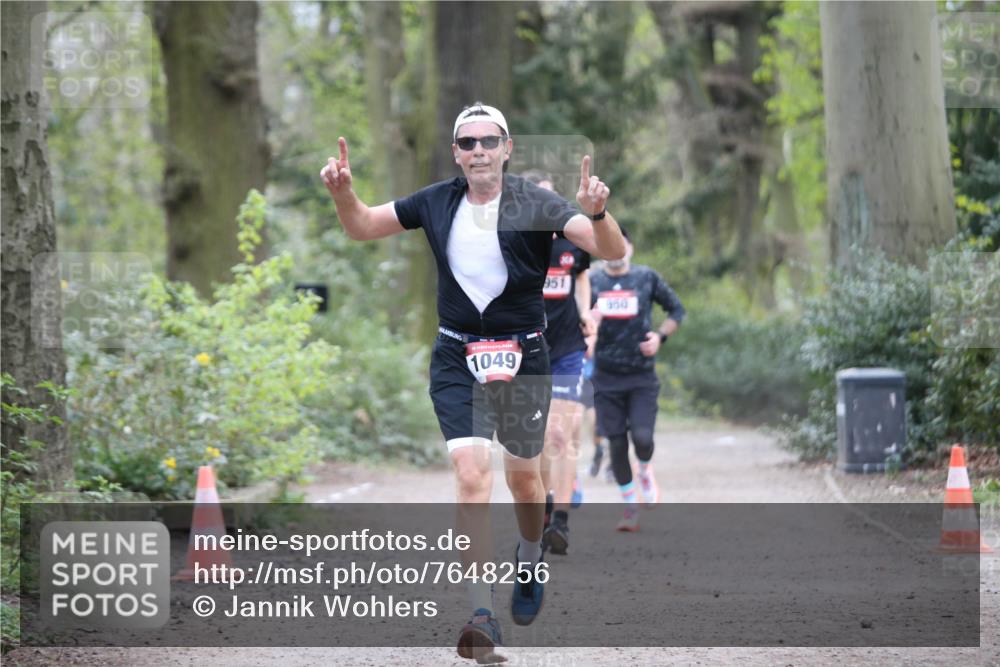 13.04.2025 - Hammer Lauf Jannik Wohlers http://msf.ph/oto/7648256 13.04.2025 11:27:49 Laufen 1049, 951, 950 meine-sportfotos.de