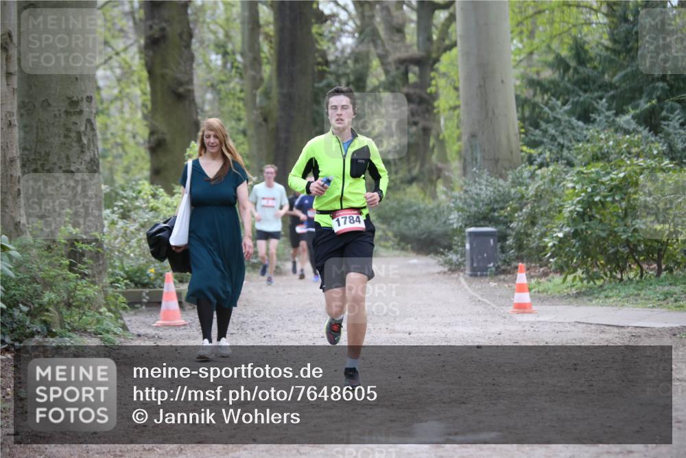 13.04.2025 - Hammer Lauf Jannik Wohlers http://msf.ph/oto/7648605 13.04.2025 11:26:24 Laufen 1784 meine-sportfotos.de