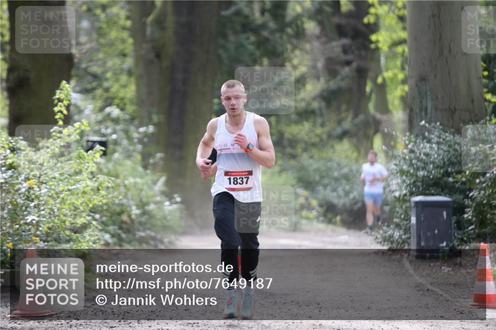 13.04.2025 - Hammer Lauf Jannik Wohlers http://msf.ph/oto/7649187 13.04.2025 11:24:00 Laufen 1837 meine-sportfotos.de