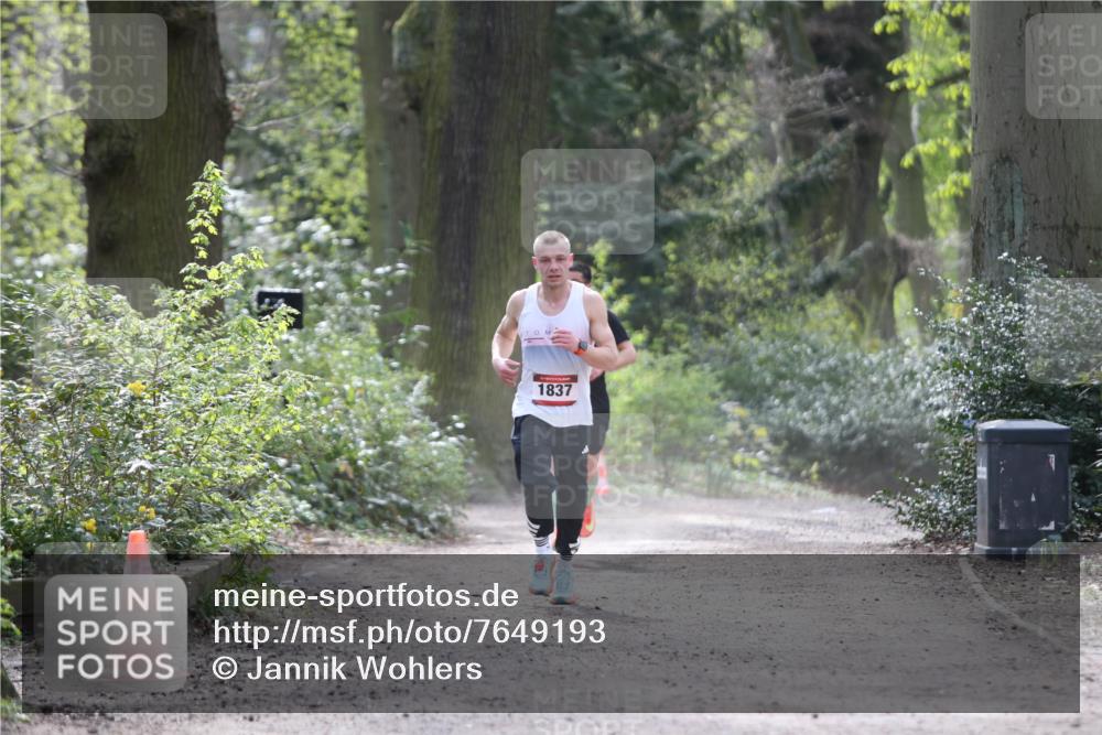 13.04.2025 - Hammer Lauf Jannik Wohlers http://msf.ph/oto/7649193 13.04.2025 11:23:58 Laufen 1837 meine-sportfotos.de