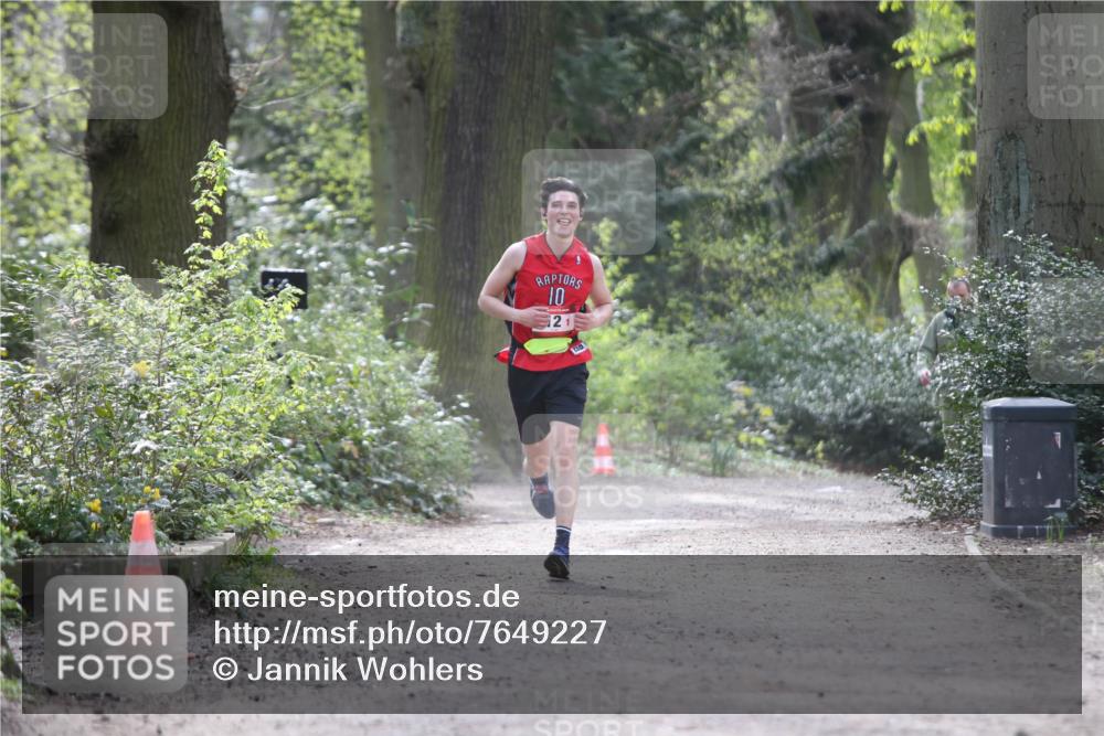 13.04.2025 - Hammer Lauf Jannik Wohlers http://msf.ph/oto/7649227 13.04.2025 11:23:43 Laufen 10, 21 meine-sportfotos.de