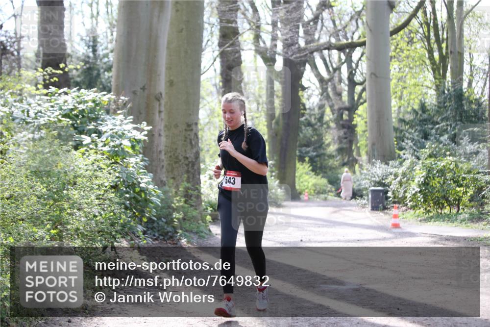 13.04.2025 - Hammer Lauf Jannik Wohlers http://msf.ph/oto/7649832 13.04.2025 10:59:25 Laufen 543 meine-sportfotos.de