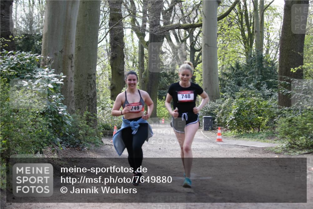 13.04.2025 - Hammer Lauf Jannik Wohlers http://msf.ph/oto/7649880 13.04.2025 10:58:06 Laufen 749, 748 meine-sportfotos.de