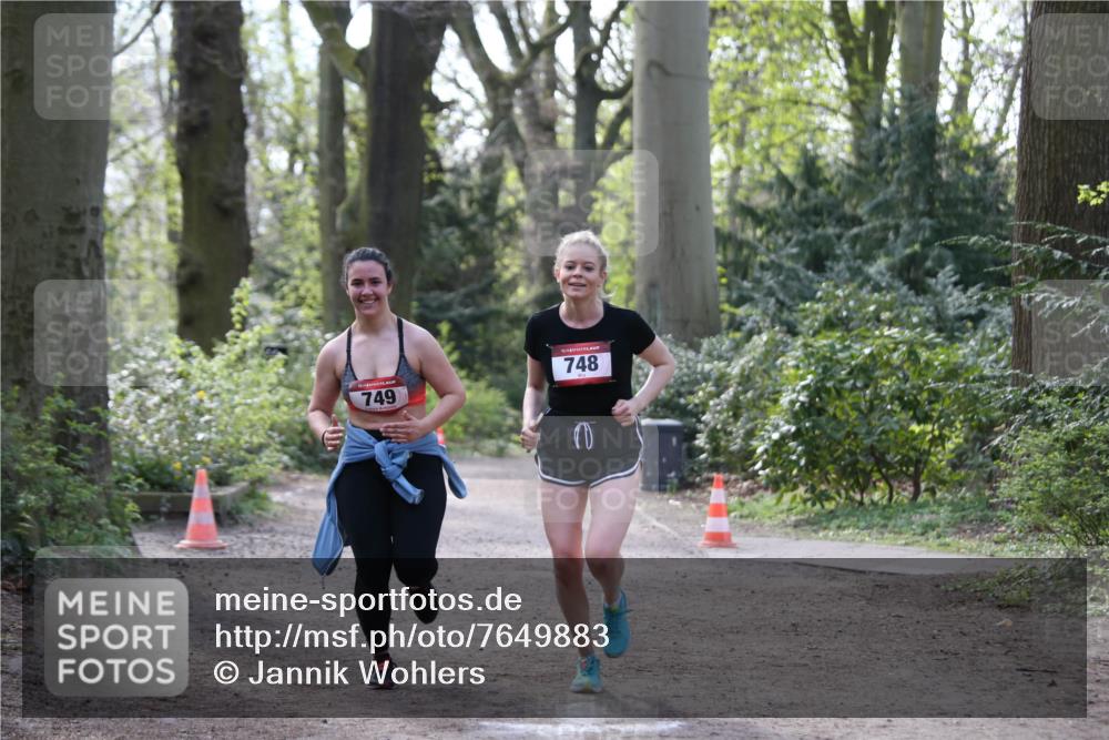 13.04.2025 - Hammer Lauf Jannik Wohlers http://msf.ph/oto/7649883 13.04.2025 10:58:05 Laufen 749, 748 meine-sportfotos.de