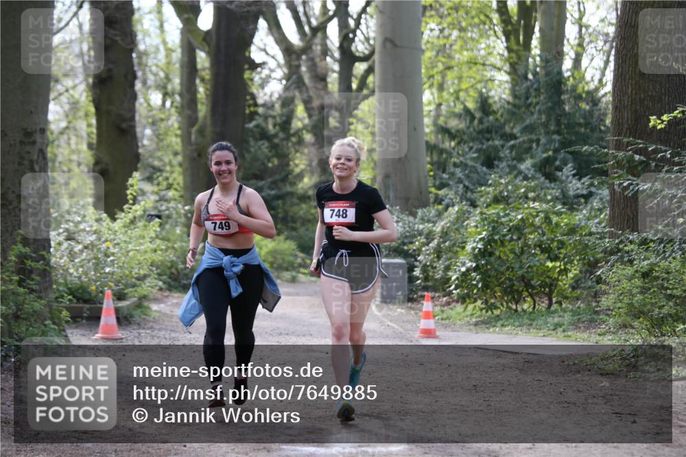 13.04.2025 - Hammer Lauf Jannik Wohlers http://msf.ph/oto/7649885 13.04.2025 10:58:05 Laufen 749, 748 meine-sportfotos.de