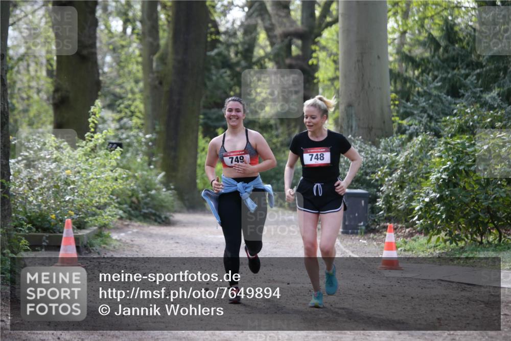 13.04.2025 - Hammer Lauf Jannik Wohlers http://msf.ph/oto/7649894 13.04.2025 10:58:03 Laufen 749, 748 meine-sportfotos.de