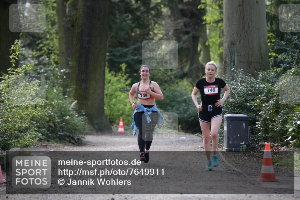 13.04.2025 - Hammer Lauf Jannik Wohlers http://msf.ph/oto/7649911 13.04.2025 10:58:00 Laufen 748, 749 meine-sportfotos.de