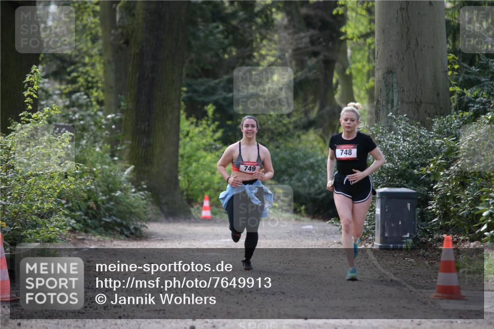 13.04.2025 - Hammer Lauf Jannik Wohlers http://msf.ph/oto/7649913 13.04.2025 10:58:00 Laufen 749, 748 meine-sportfotos.de
