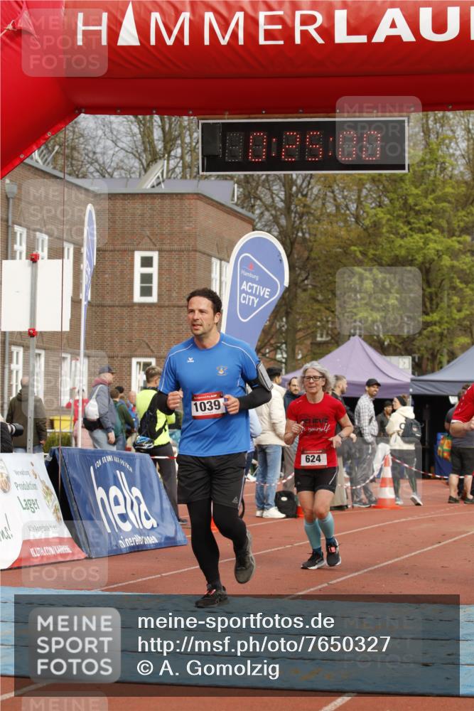 13.04.2025 - Hammer Lauf A. Gomolzig http://msf.ph/oto/7650327 13.04.2025 10:10:59 Ziel 197, 314, 328, 624, 655, 742, 1039, 1143, 1182, 1944, 1961 meine-sportfotos.de