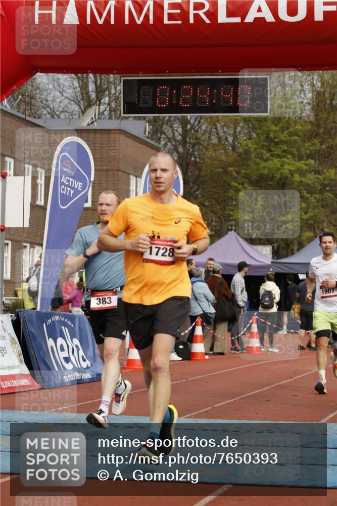 13.04.2025 - Hammer Lauf A. Gomolzig http://msf.ph/oto/7650393 13.04.2025 10:10:40 Ziel 122, 383, 765, 769, 1728, 1907, 1964 meine-sportfotos.de