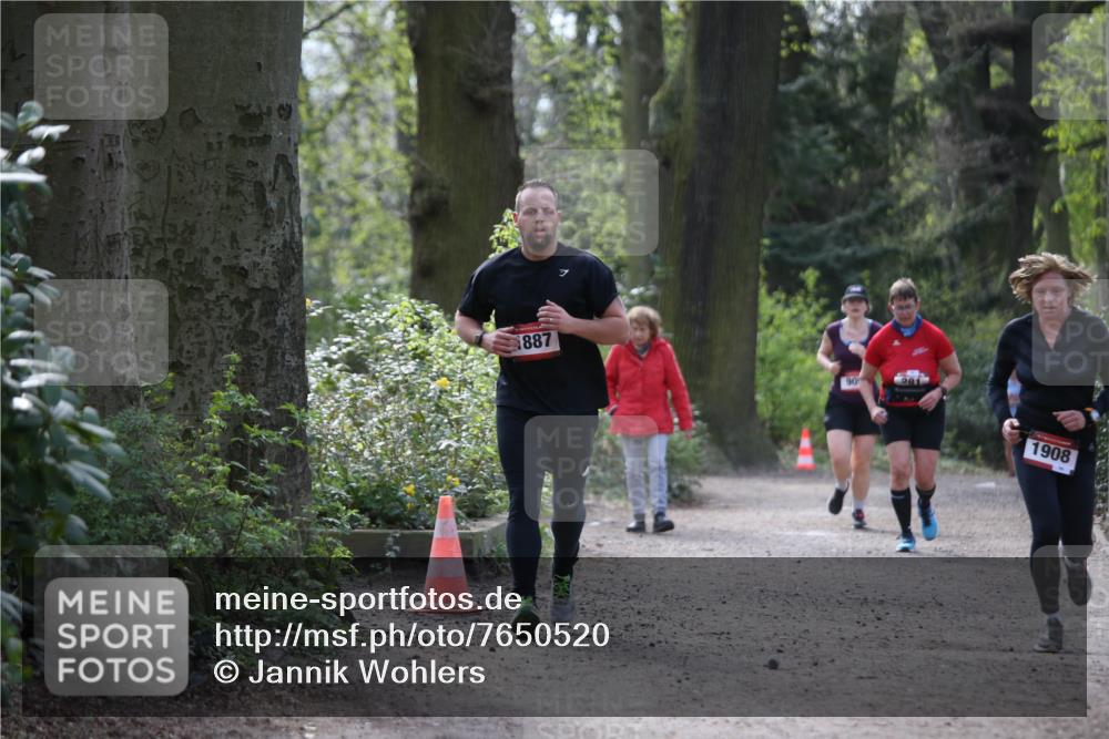 13.04.2025 - Hammer Lauf Jannik Wohlers http://msf.ph/oto/7650520 13.04.2025 10:53:59 Laufen 887, 90, 1908 meine-sportfotos.de