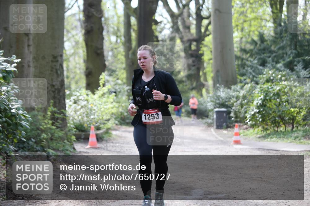 13.04.2025 - Hammer Lauf Jannik Wohlers http://msf.ph/oto/7650727 13.04.2025 10:53:12 Laufen 1253 meine-sportfotos.de