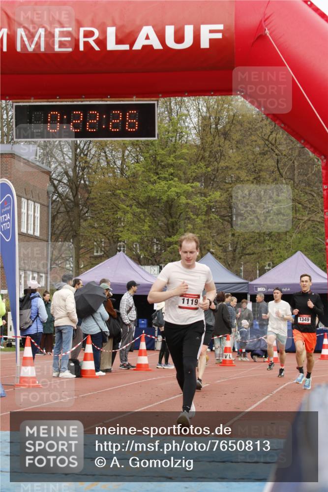 13.04.2025 - Hammer Lauf A. Gomolzig http://msf.ph/oto/7650813 13.04.2025 10:08:25 Ziel 132, 766, 1119, 1349, 1987 meine-sportfotos.de