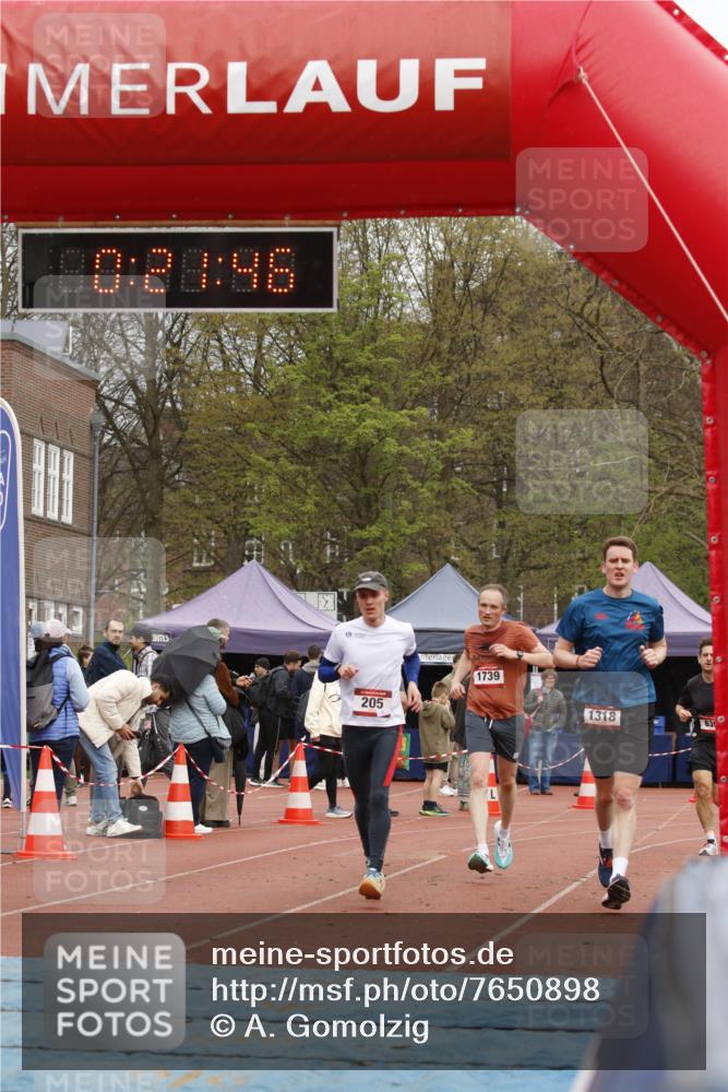 13.04.2025 - Hammer Lauf A. Gomolzig http://msf.ph/oto/7650898 13.04.2025 10:07:46 Ziel 205, 635, 1318, 1739 meine-sportfotos.de