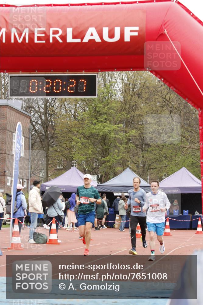 13.04.2025 - Hammer Lauf A. Gomolzig http://msf.ph/oto/7651008 13.04.2025 10:06:27 Ziel 102, 656, 1362, 1985 meine-sportfotos.de