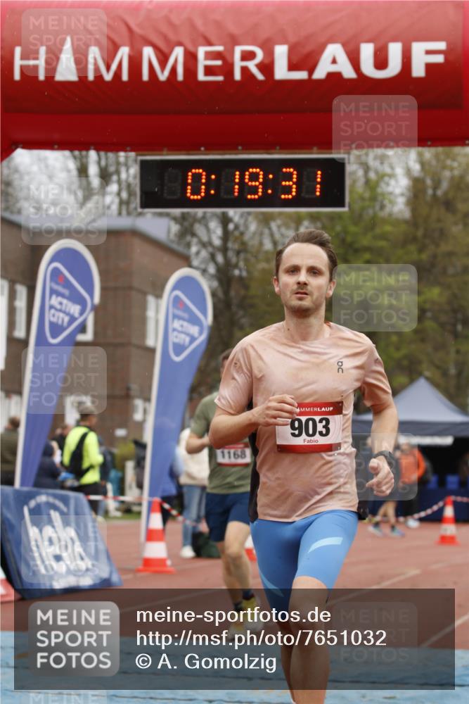 13.04.2025 - Hammer Lauf A. Gomolzig http://msf.ph/oto/7651032 13.04.2025 10:05:31 Ziel 344, 903, 1168 meine-sportfotos.de