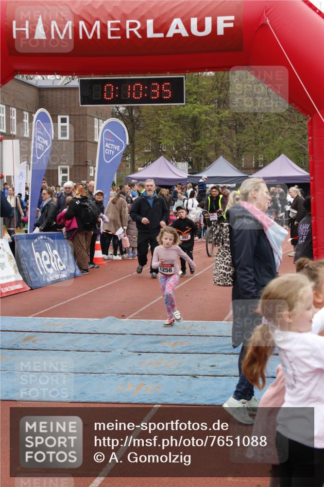 13.04.2025 - Hammer Lauf A. Gomolzig http://msf.ph/oto/7651088 13.04.2025 09:28:43 Ziel 392 meine-sportfotos.de