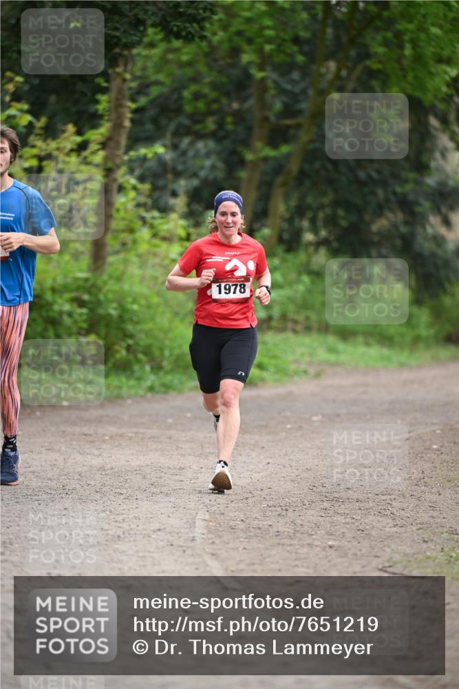13.04.2025 - Hammer Lauf Dr. Thomas Lammeyer http://msf.ph/oto/7651219 13.04.2025 10:27:47 Laufen 1978 meine-sportfotos.de