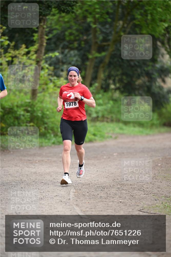 13.04.2025 - Hammer Lauf Dr. Thomas Lammeyer http://msf.ph/oto/7651226 13.04.2025 10:27:47 Laufen 1978 meine-sportfotos.de