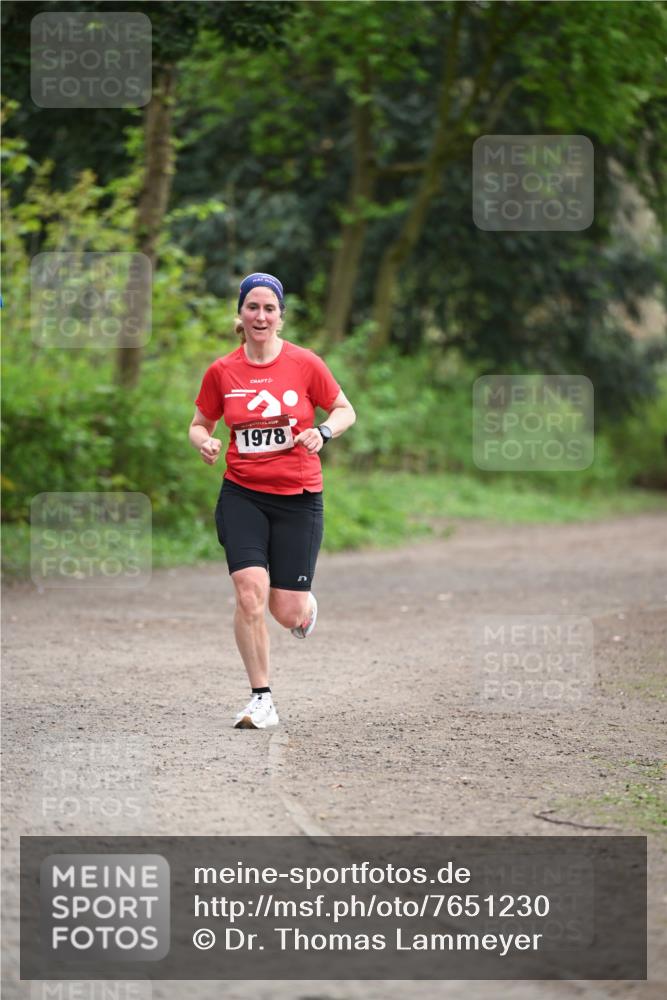 13.04.2025 - Hammer Lauf Dr. Thomas Lammeyer http://msf.ph/oto/7651230 13.04.2025 10:27:48 Laufen 1978 meine-sportfotos.de