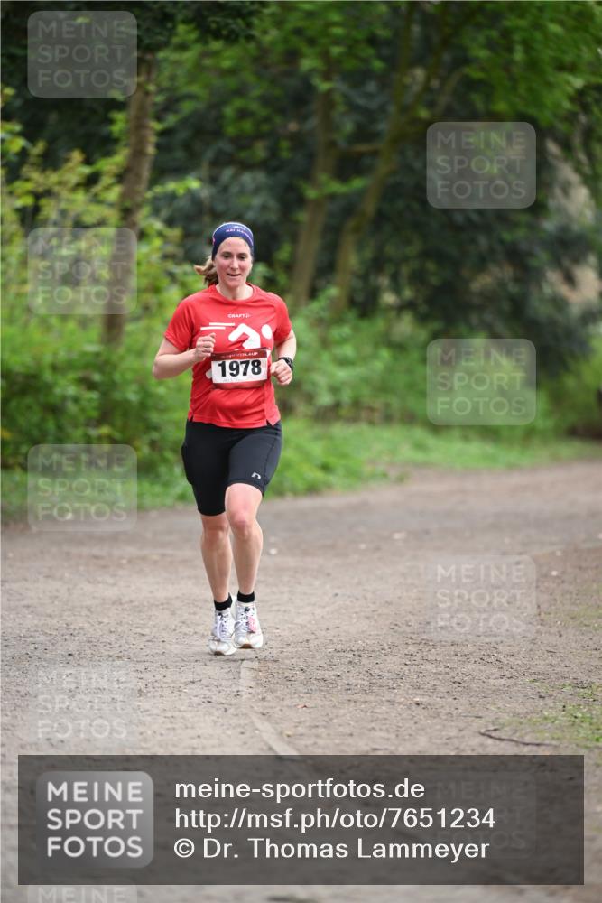 13.04.2025 - Hammer Lauf Dr. Thomas Lammeyer http://msf.ph/oto/7651234 13.04.2025 10:27:48 Laufen 15, 1978 meine-sportfotos.de