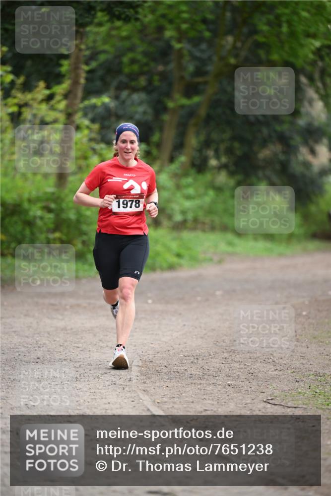 13.04.2025 - Hammer Lauf Dr. Thomas Lammeyer http://msf.ph/oto/7651238 13.04.2025 10:27:48 Laufen 15, 1978 meine-sportfotos.de