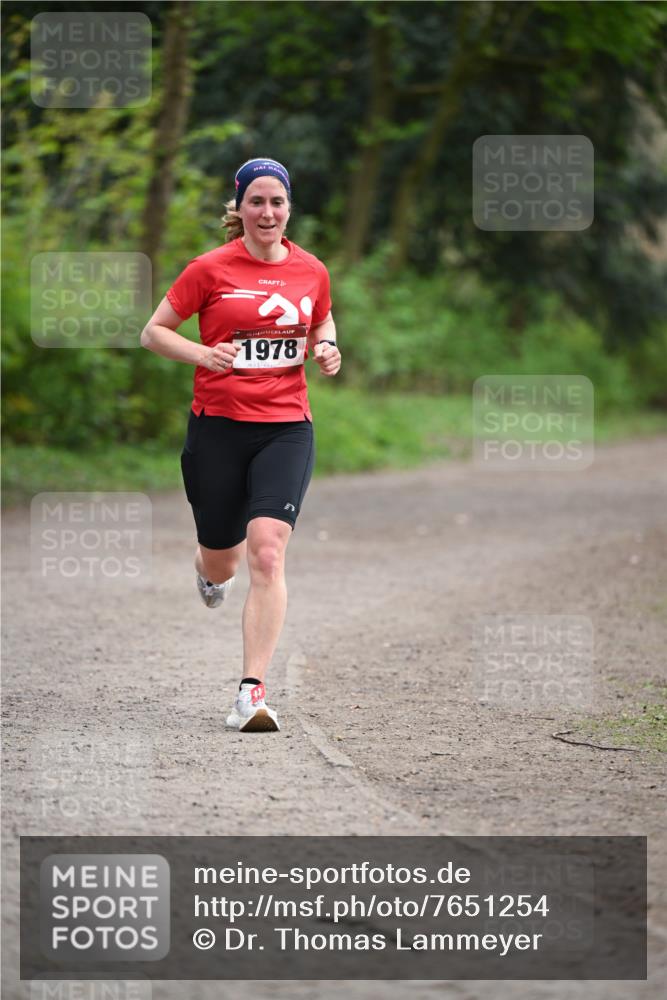 13.04.2025 - Hammer Lauf Dr. Thomas Lammeyer http://msf.ph/oto/7651254 13.04.2025 10:27:49 Laufen 15, 1978 meine-sportfotos.de