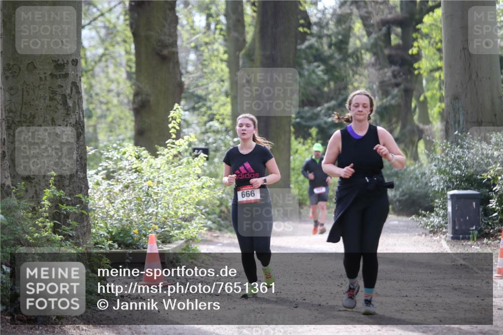 13.04.2025 - Hammer Lauf Jannik Wohlers http://msf.ph/oto/7651361 13.04.2025 10:49:19 Laufen 999 meine-sportfotos.de