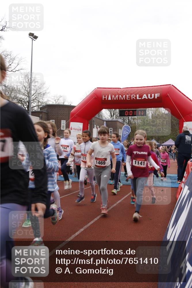 13.04.2025 - Hammer Lauf A. Gomolzig http://msf.ph/oto/7651410 13.04.2025 09:19:19 Ziel 402, 437, 542, 612, 640, 680, 775, 778, 788, 794, 795, 797, 798, 802, 803, 805, 808, 809, 810, 813, 816, 820, 836, 842, 846, 848, 854, 864, 865, 866, 867, 881, 886, 890, 893, 901, 919, 921, 934, 940, 941, 954, 957, 963, 964, 973, 1015, 1075, 1126, 1141, 1171, 1172, 1187, 1230, 1233, 1234, 1240, 1241, 1250 meine-sportfotos.de