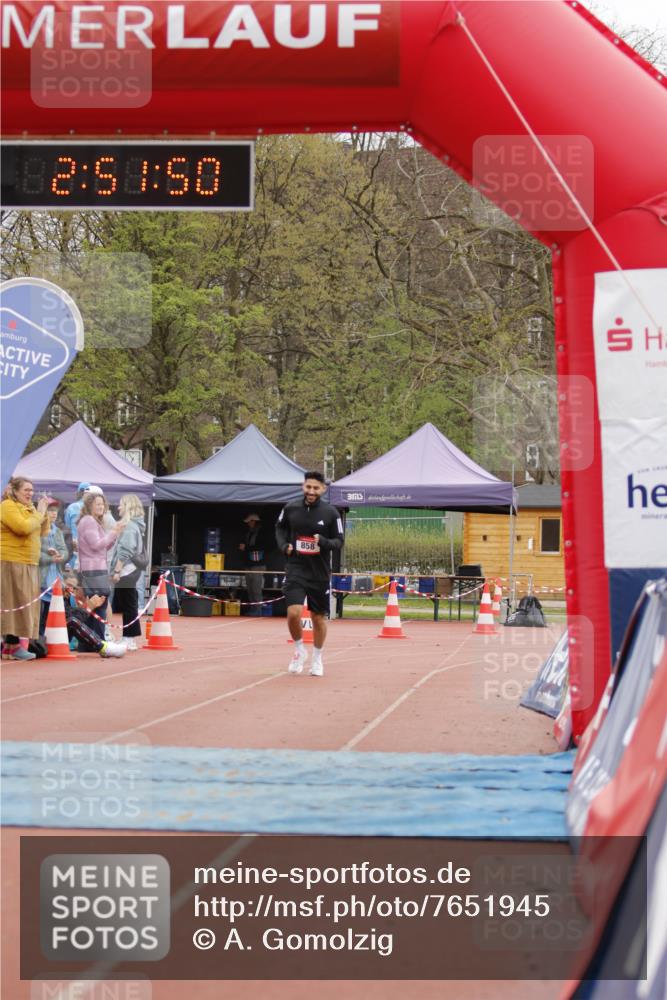13.04.2025 - Hammer Lauf A. Gomolzig http://msf.ph/oto/7651945 13.04.2025 13:51:49 Ziel 858 meine-sportfotos.de