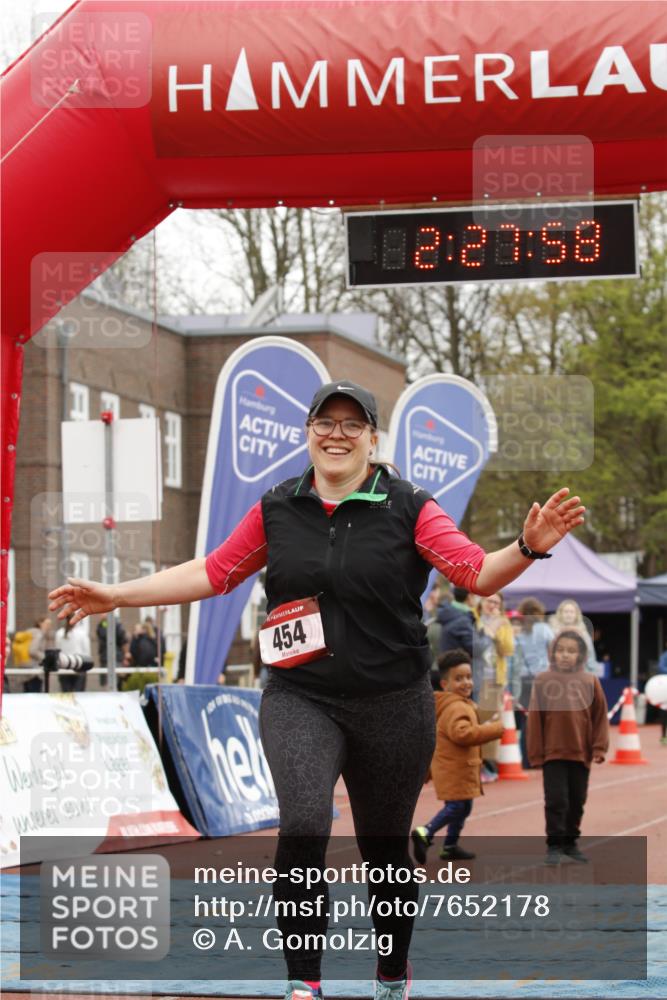 13.04.2025 - Hammer Lauf A. Gomolzig http://msf.ph/oto/7652178 13.04.2025 13:27:56 Ziel 454 meine-sportfotos.de