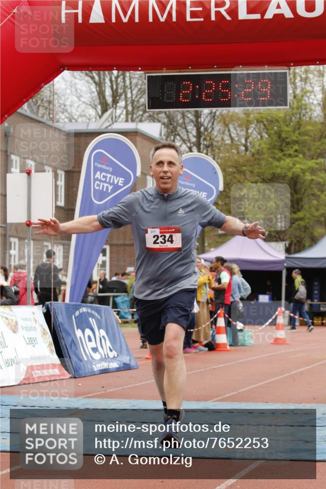 13.04.2025 - Hammer Lauf A. Gomolzig http://msf.ph/oto/7652253 13.04.2025 13:25:28 Ziel 234 meine-sportfotos.de