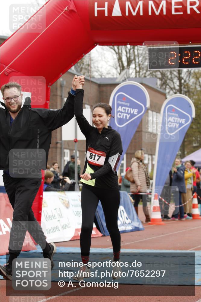 13.04.2025 - Hammer Lauf A. Gomolzig http://msf.ph/oto/7652297 13.04.2025 13:22:03 Ziel 817, 818 meine-sportfotos.de