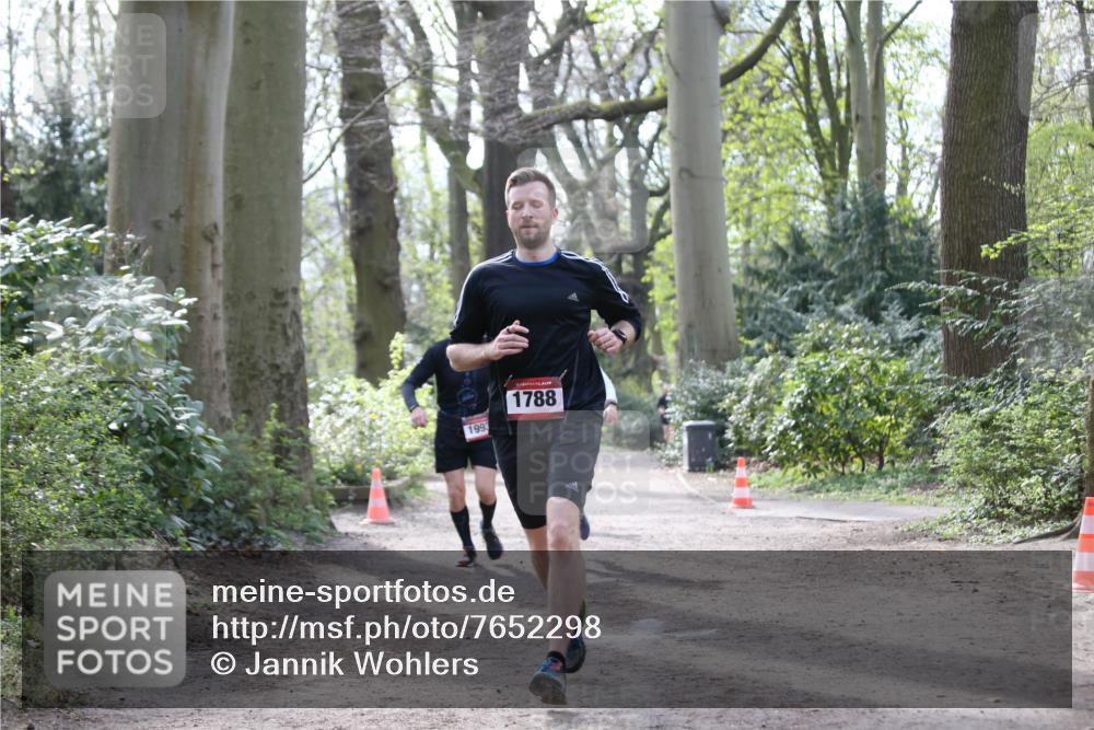 13.04.2025 - Hammer Lauf Jannik Wohlers http://msf.ph/oto/7652298 13.04.2025 10:44:37 Laufen 1993, 1788 meine-sportfotos.de